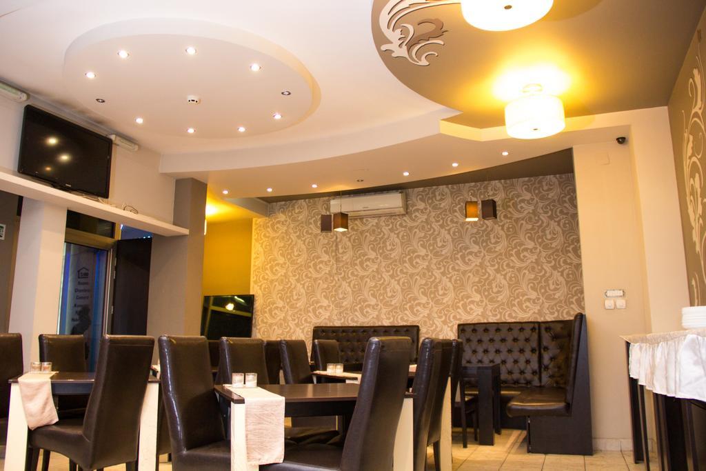 Garni Hotel Rile Men Nis Exterior photo